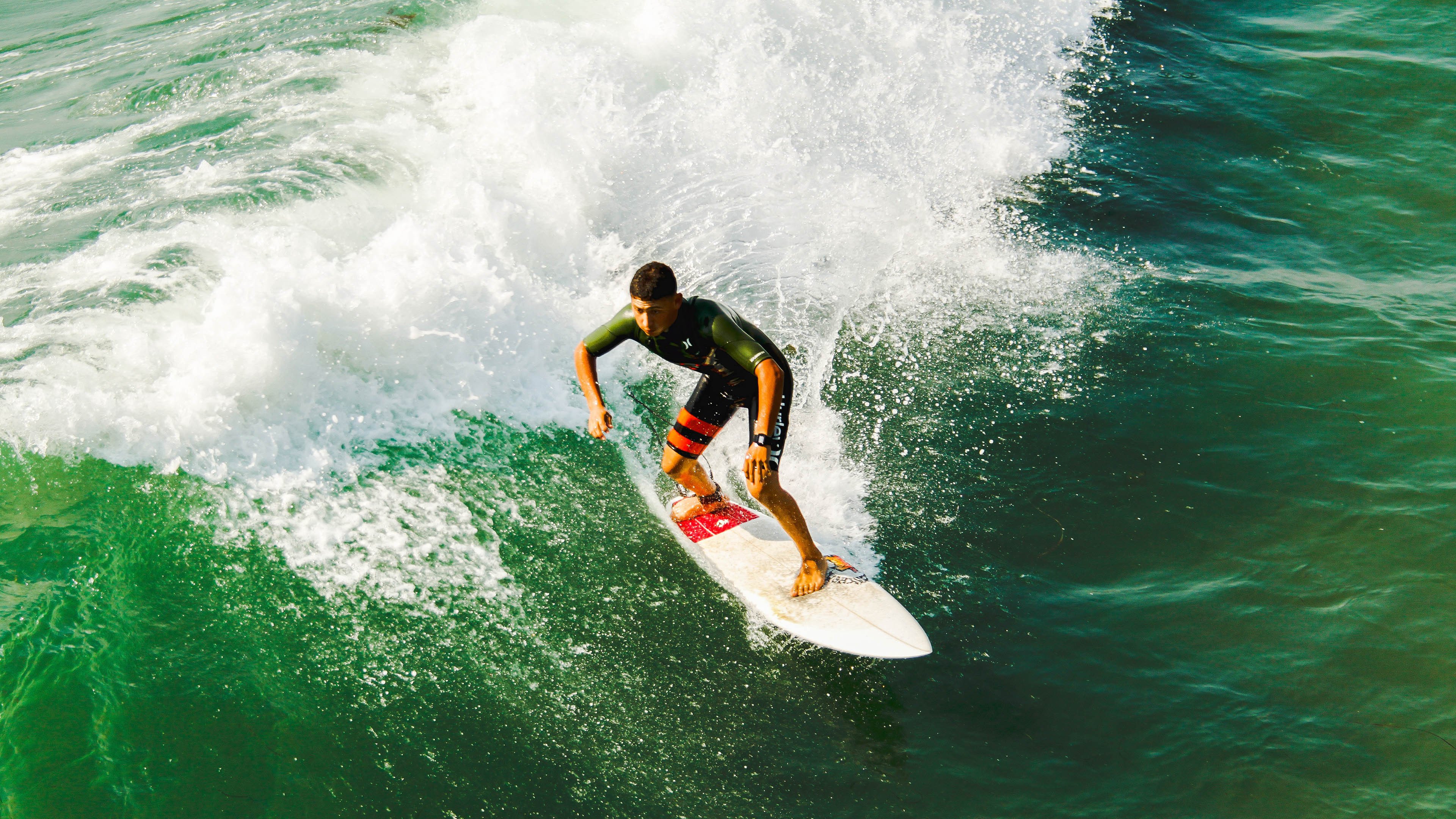 足球创意广告:品牌推广的创新案例分析,足球赛事广告