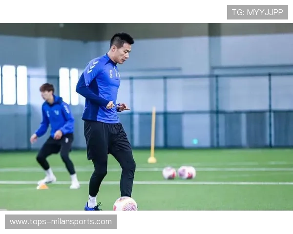 大连英博引进新血液，吕鹏稳守中场成为关键人物